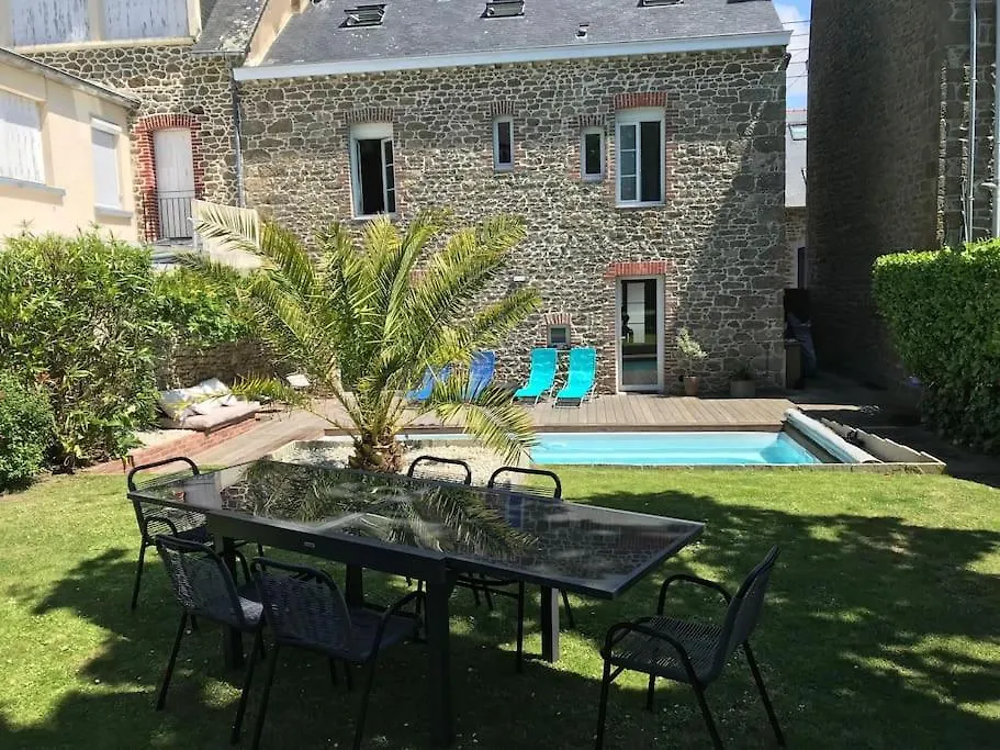 Maison de ville avec piscine Saint-Malo 0*,